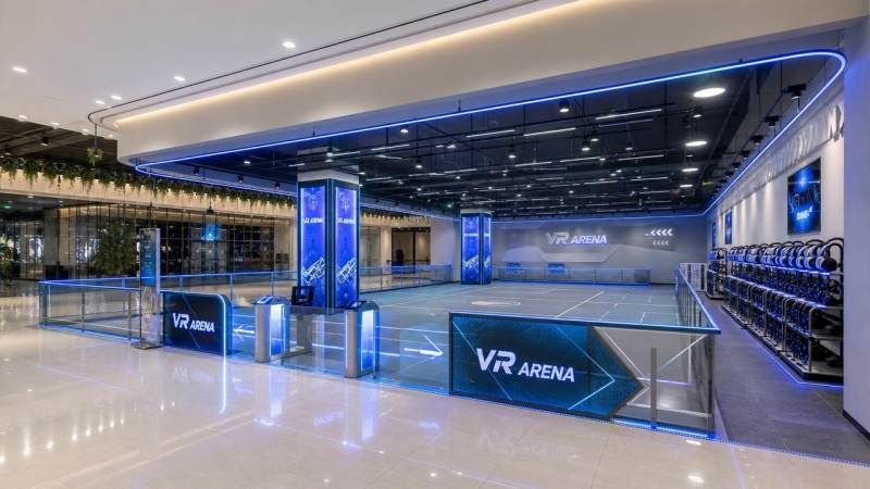 Multiplayer VR Arenas in Malls: Space Planning, Throughput, and Revenue Factors