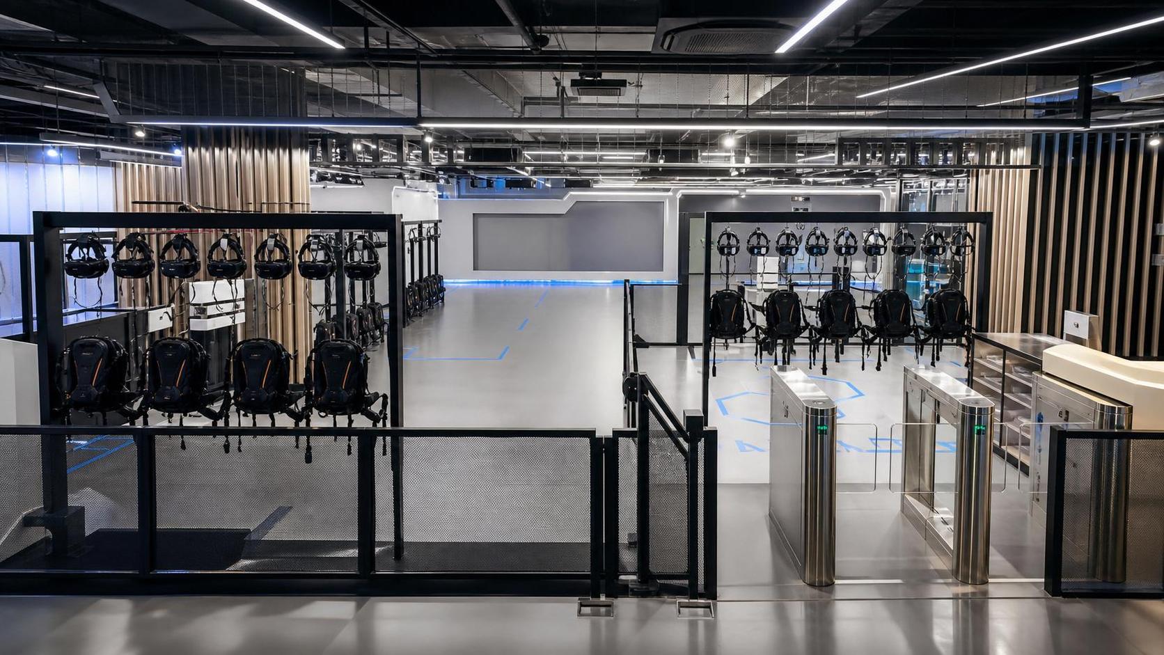 VR Amusement Venue ROI: Cost Models, Payback Benchmarks, and Key Risk Factors