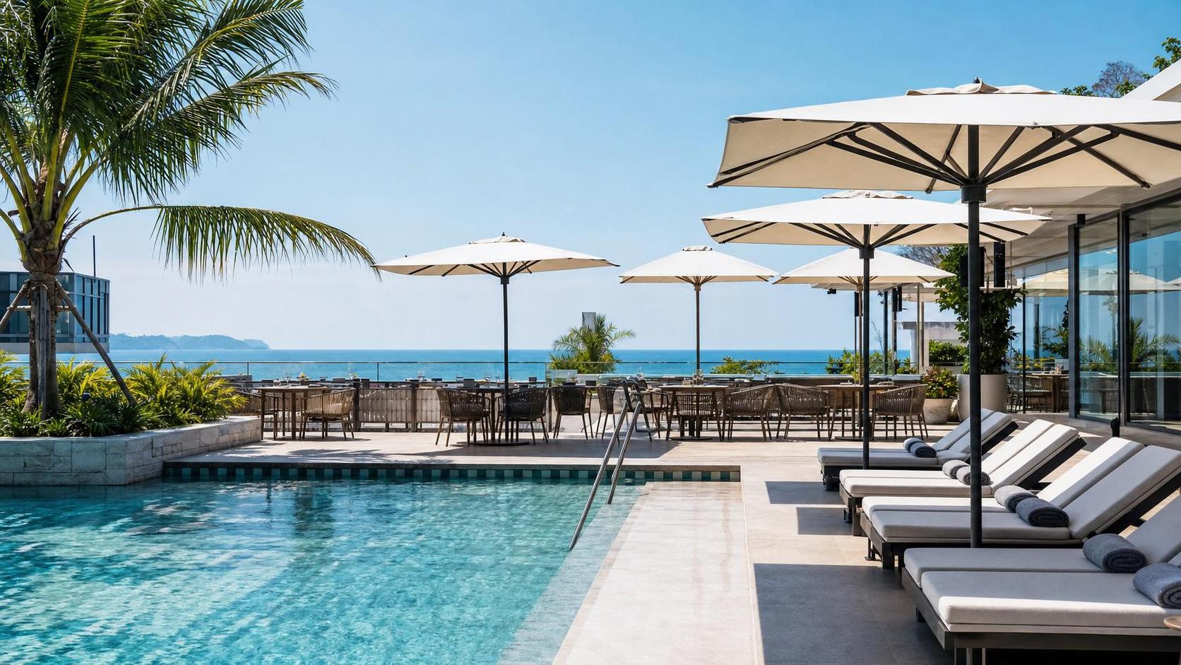 Commercial Outdoor Living Products: Key Buying Factors for Hotels, Cafés, and Resorts