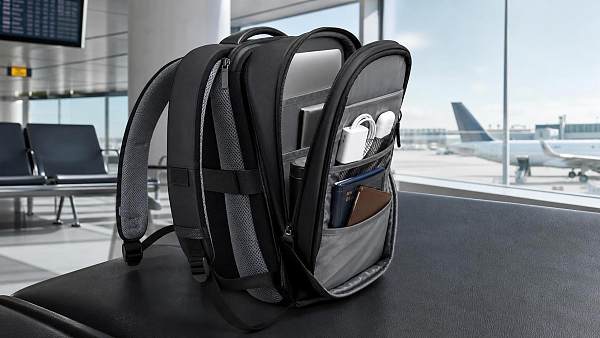 How to Choose Ergonomic Travel Backpacks for Long Commutes and Flights