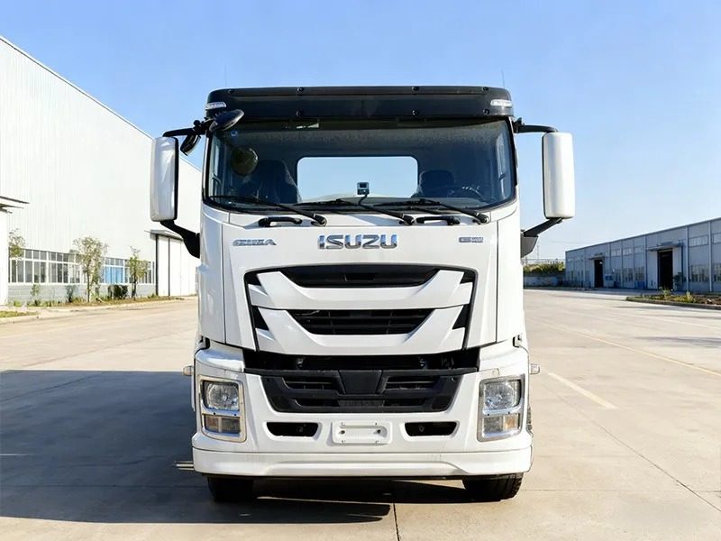 ISUZU GIGA 6x4 20 CBM Water Sprinkler Tank Truck