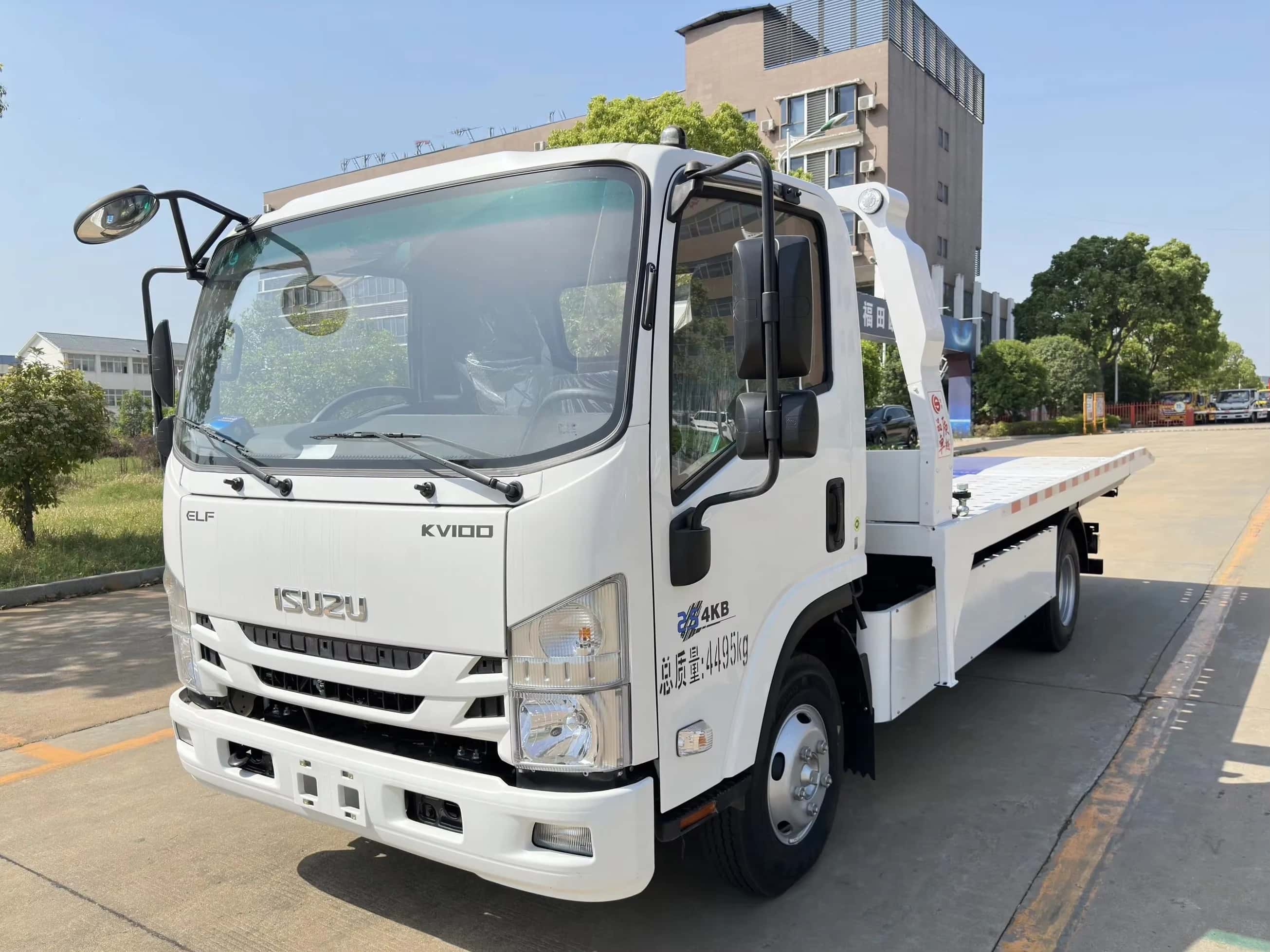 ISUZU KV100 4x2 5-Ton Flatbed Tow Truck ISUZU KV100 4x2 5-Ton Flatbed Tow Truck