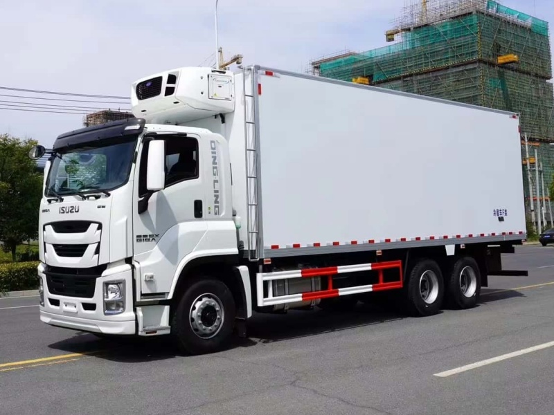 How Tanzanian Meat Distributors Optimize Fleet Efficiency with Our 4x2 and 6x4 Refrigerated Trucks