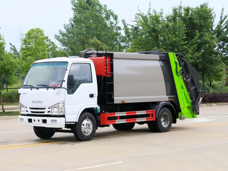 ISUZU Garbage Compactor Truck 6CBM