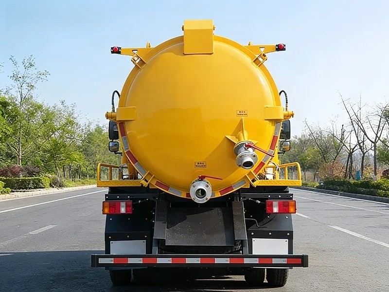 HOWO Sewage suction truck 吸污车2_副本