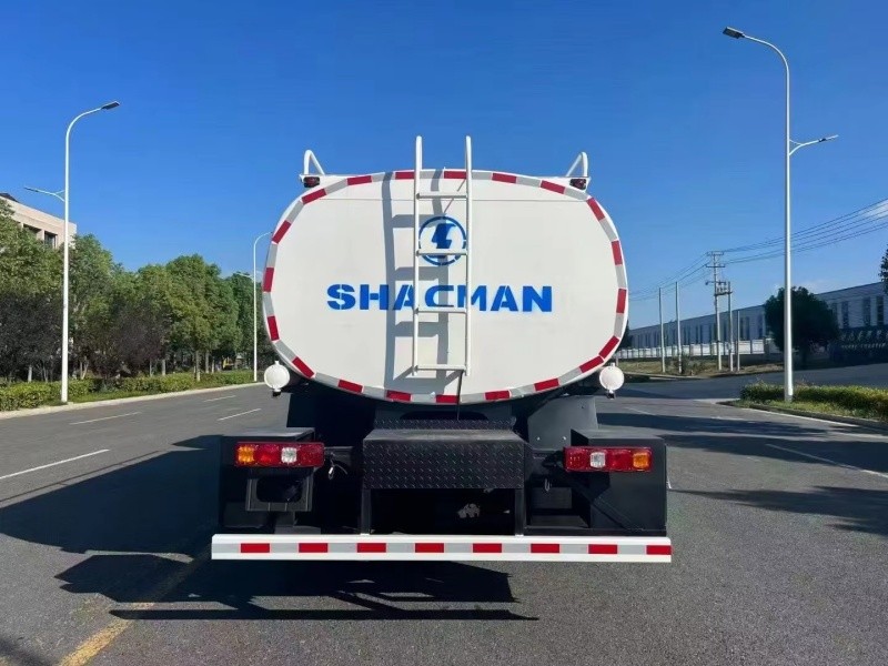 SHACMAN Water Sprinkler Truck imgi_334_H4eb685ad980447eaac80383d5b89e722r