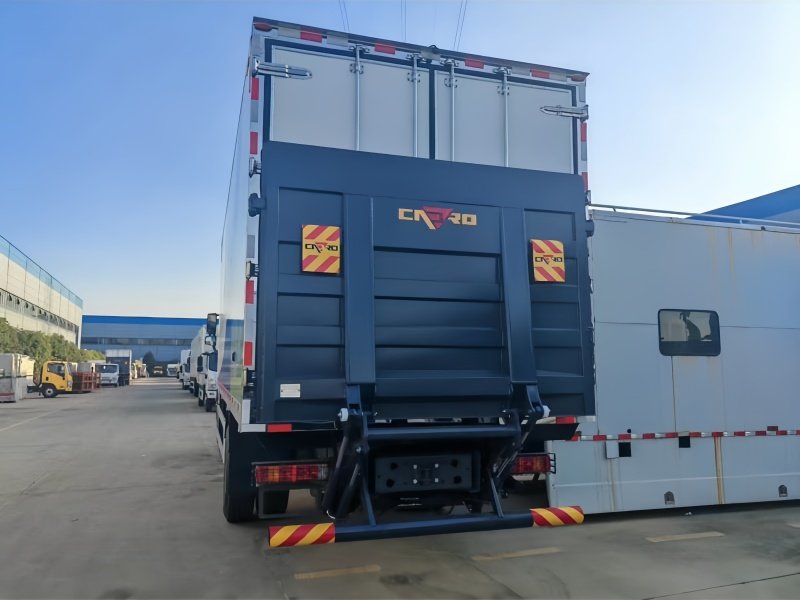 SINOTRUCK HOWO 4x2 Refrigerated Truck