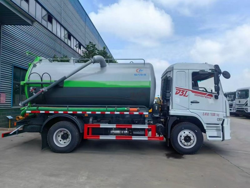 Used DONGFENG 4x2 Vacuum Sewage Suction Truck