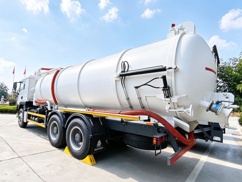 HOWO TX 371HP 6×4 Vacuum Sewage Suction Truck HOWO TX 371HP 6×4 Vacuum Sewage Suction Truck
