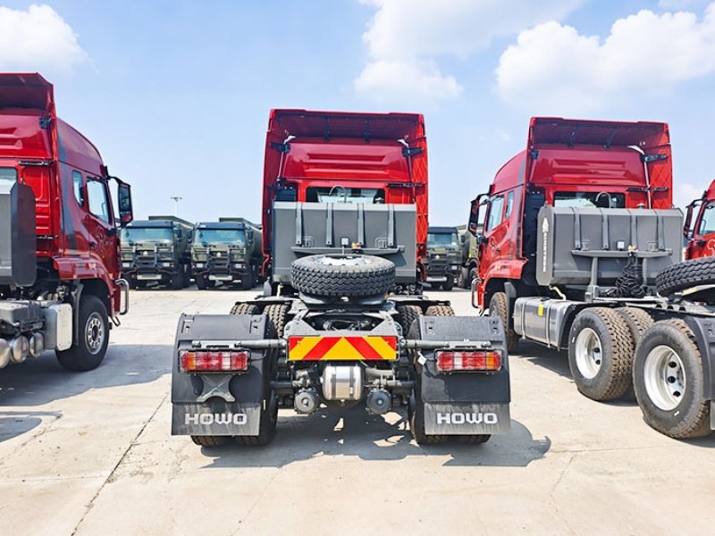 HOWO NX 400 Tractor Truck (RHD)