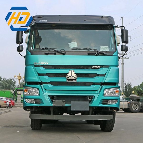 Heavy Sinotruk Truck Howo 380HP 6x4 10 Wheels Horse Truck
