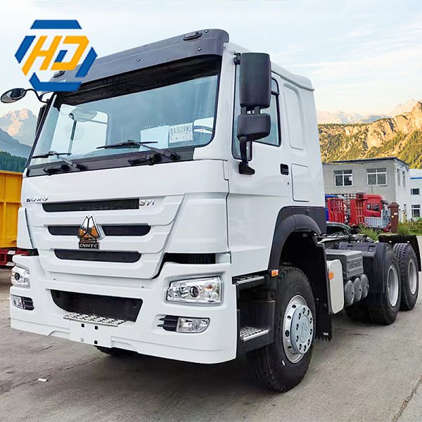 Sinotruk Howo 371HP 6x4 Tractor Truck