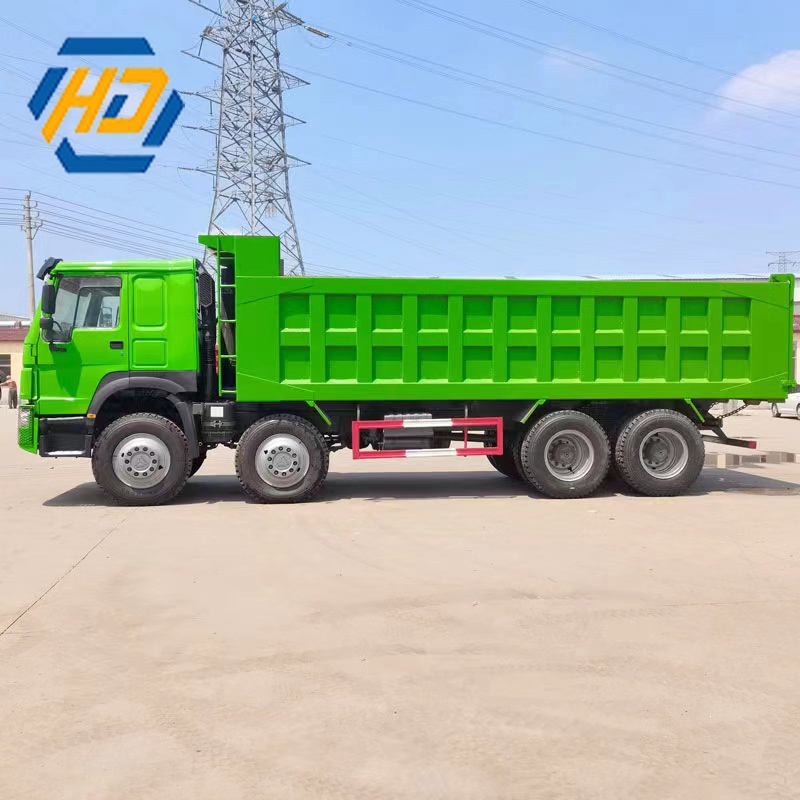 Sinotruk Howo 375HP 8x4 12 wheels Dump Truck Loading 50 Tons
