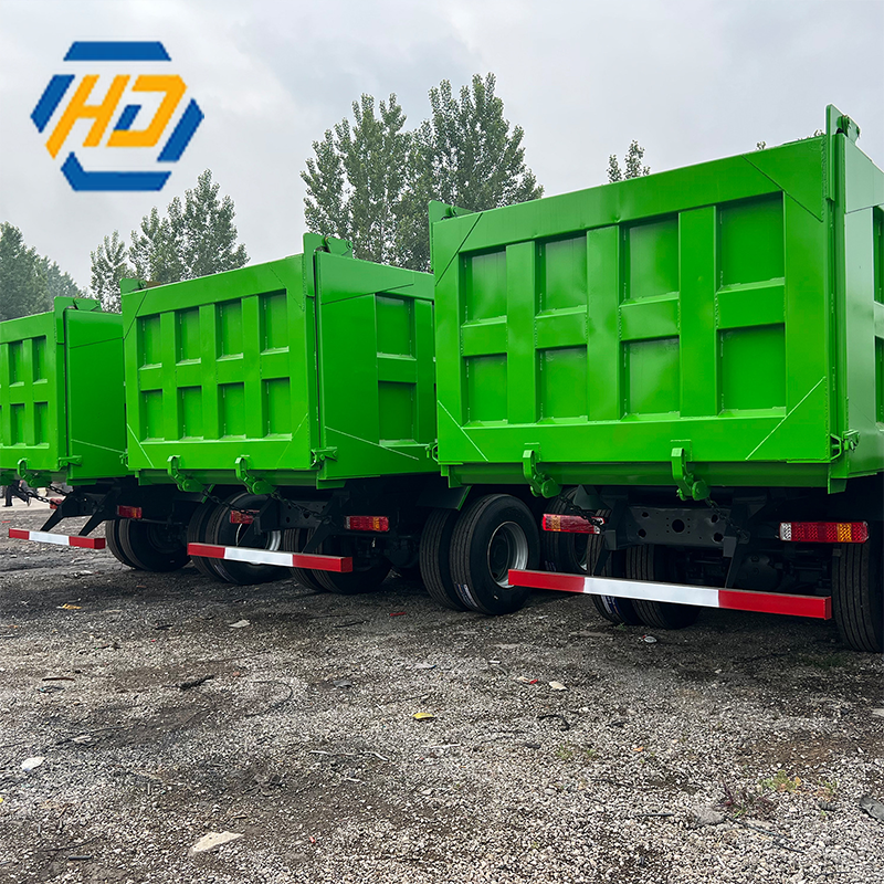 Sinotruk Howo 375HP 8x4 12 wheels Dump Truck Loading 50 Tons