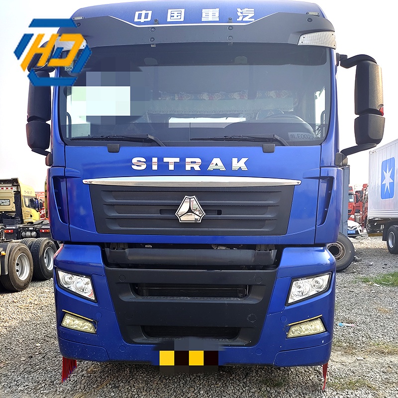 Sinotruk C7H Heavy Truck 540HP 6x4 Automatic Tractor