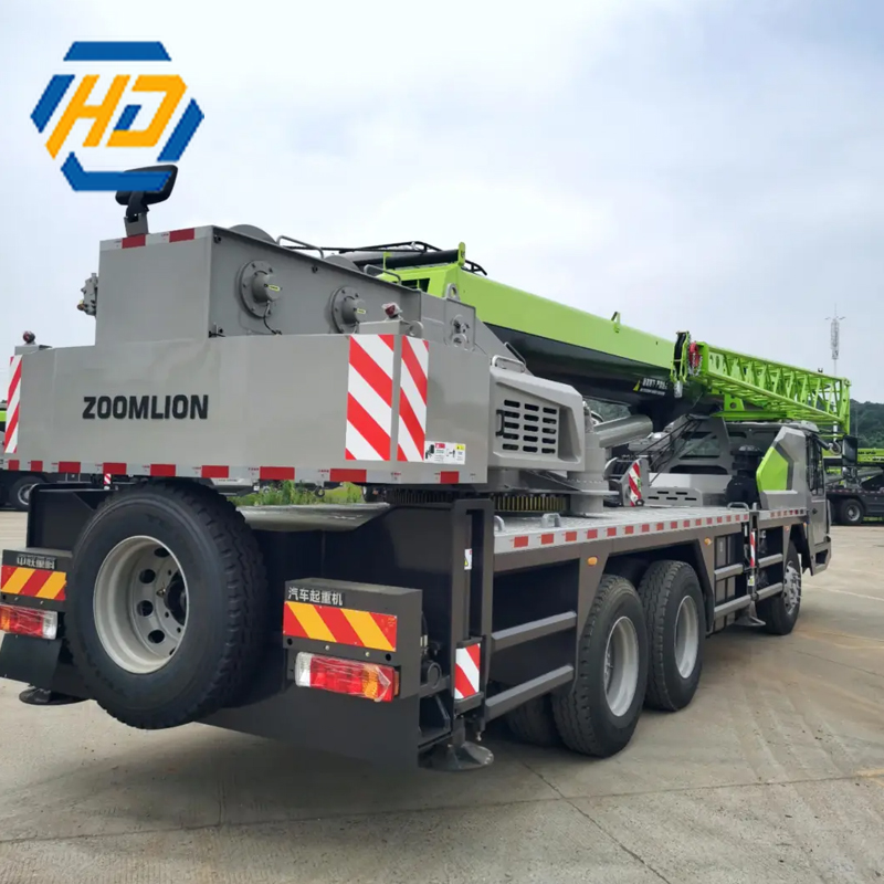 Zoomlion 25 Ton ZTC250A Heavy Truck Crane