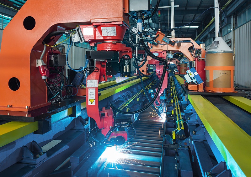 Universal radial drilling machine setup time drops 40% with digital torque presets and laser alignment Universal radial drilling machine setup time drops 40% with digital torque presets and laser alignment