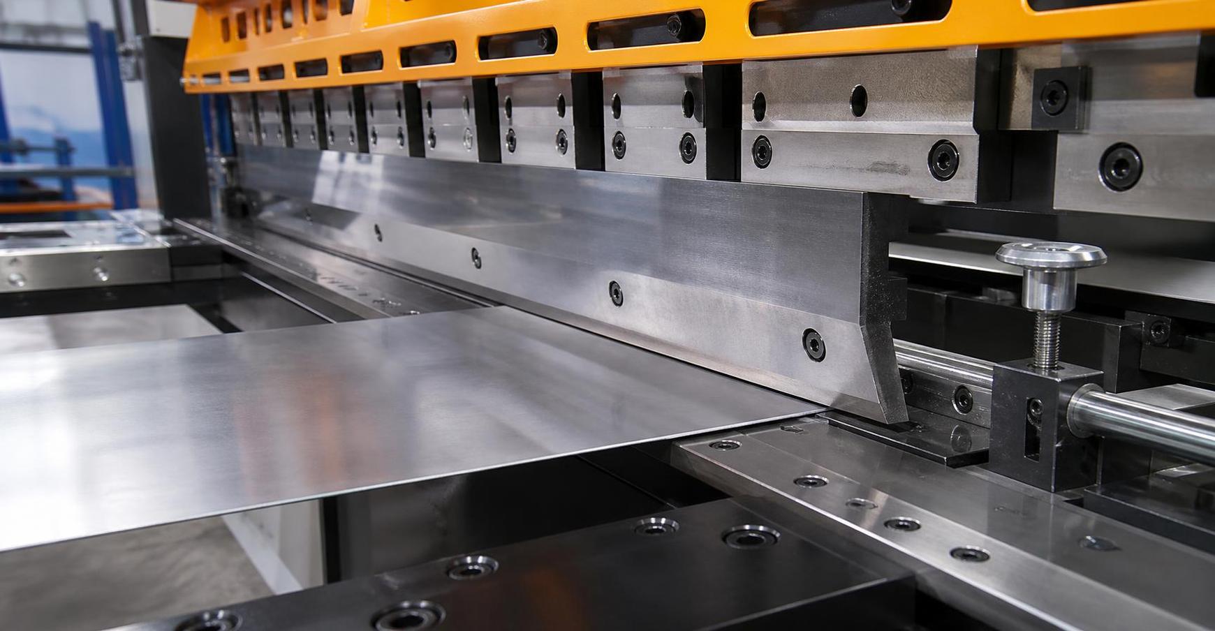 How to Evaluate Accuracy, Rake Angle, and Backgauge on a Hydraulic Guillotine Shear Machine How to Evaluate Accuracy, Rake Angle, and Backgauge on a Hydraulic Guillotine Shear Machine
