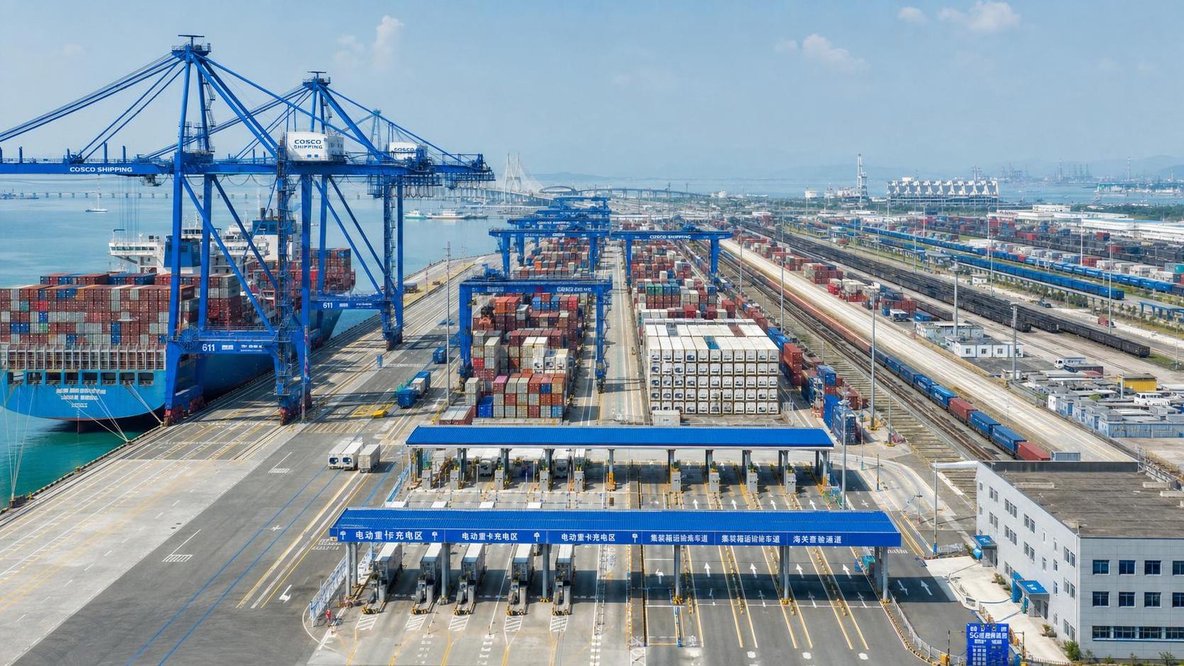 How to Evaluate Terminal Infrastructure Investment: Throughput, Payback, and Risk Factors