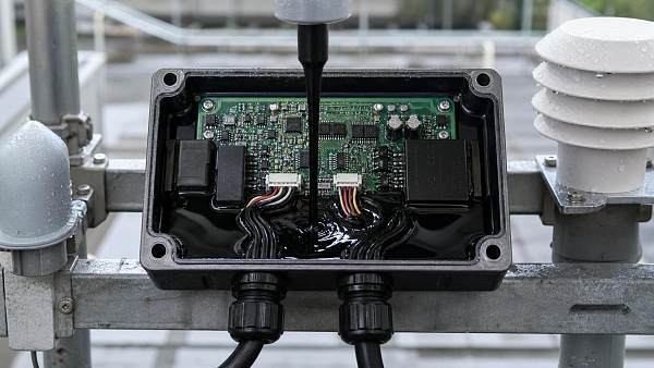 Black Polyurethane Potting Compounds: When to Choose Them for Outdoor Electronics