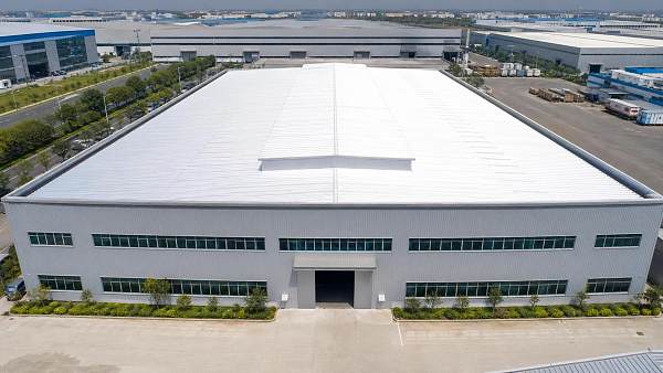 Do Heat Reflective Coatings for Roofs Help on Metal Buildings? Limits, Prep, and Payback