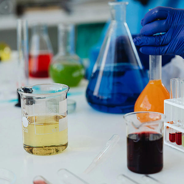 Reagent-Grade Silica for Chromatography,High purity, low metal content,outstanding stability