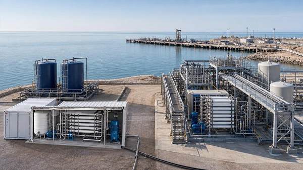 Containerized vs Fixed Seawater Desalination Plant: Which Is Better for Remote Sites?