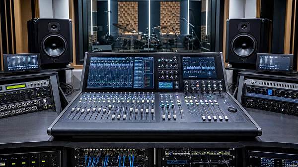 Digital Mixing Consoles: How to Choose the Right One
