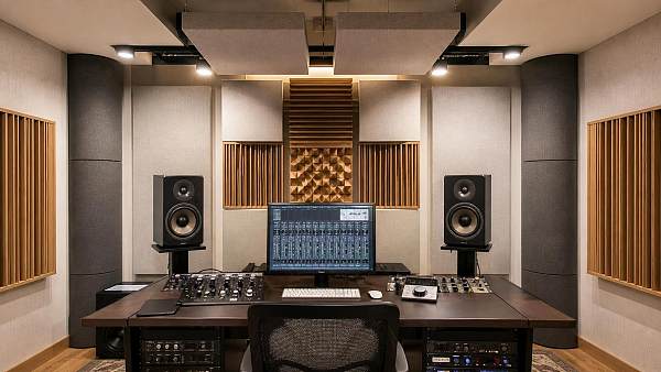 How much difference do studio acoustic treatment systems make in small rooms