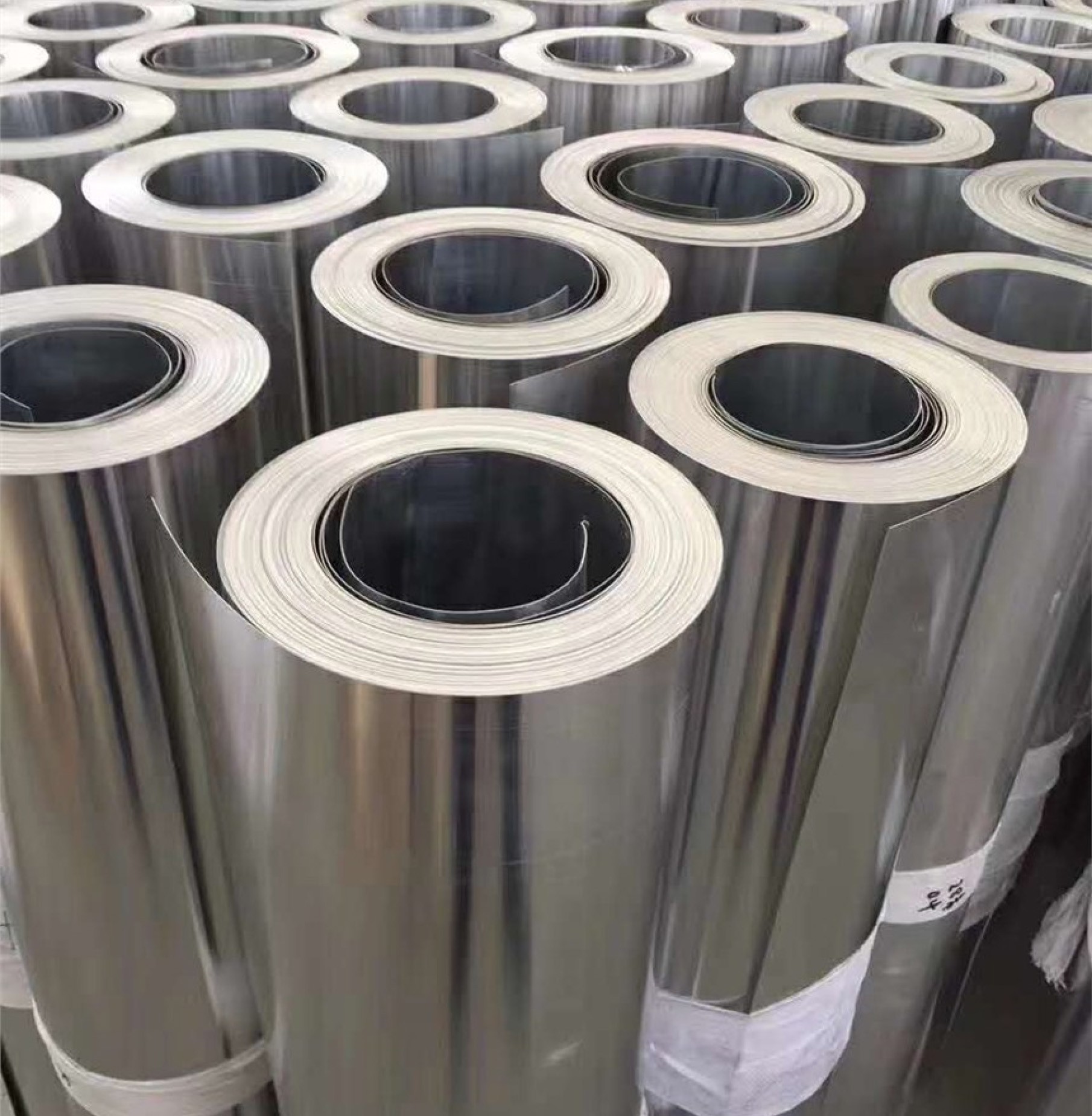 Mass Production of A63 New-Type Aluminum-Plastic Film Specialized Aluminum Foil Empowers New Energy Battery Packaging Upgrades Mass Production of A63 New-Type Aluminum-Plastic Film Specialized Aluminum Foil Empowers New Energy Battery Packaging Upgrades