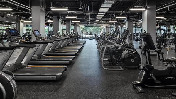 Cardio Machines for Health Clubs: How to Choose by Member Traffic, Space, and Maintenance Needs