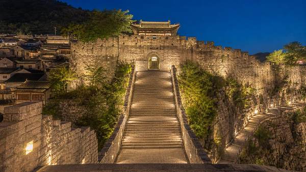 Heritage Tourism Risks: What Damages Ancient Sites First?