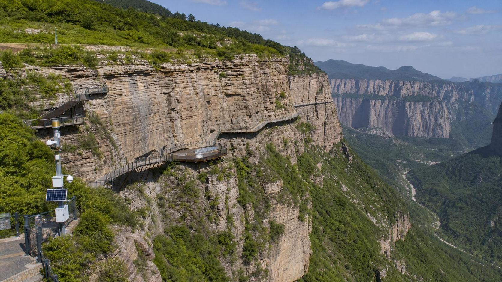 Geological Wonder Tourism Planning: How to Balance Access, Safety, and Conservation