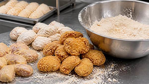 How Particle Size and Batter Adhesion Affect Fried Chicken Coating Powder