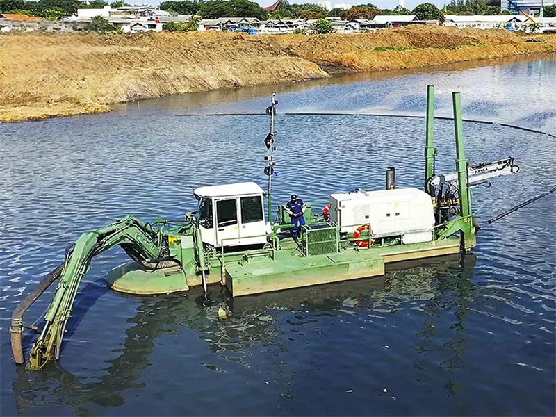 Amphibious Dredger Amphibious Dredger
