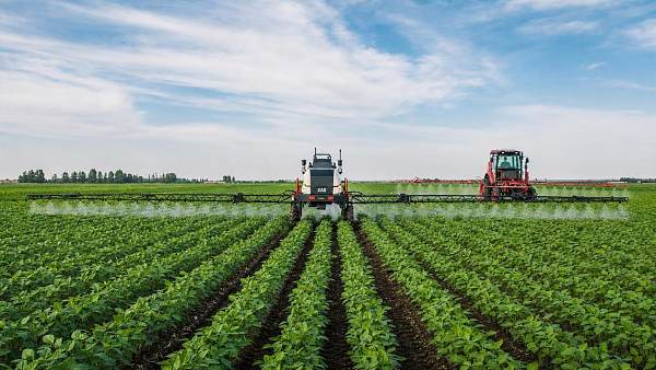 Autonomous Farm Sprayers vs Manned Sprayers: What Changes in Labor and Coverage?