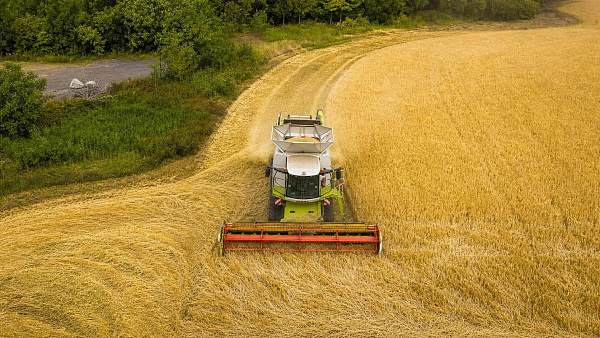 How to Use Guidance Systems for Harvesters in Lodged Crops and Irregular Fields