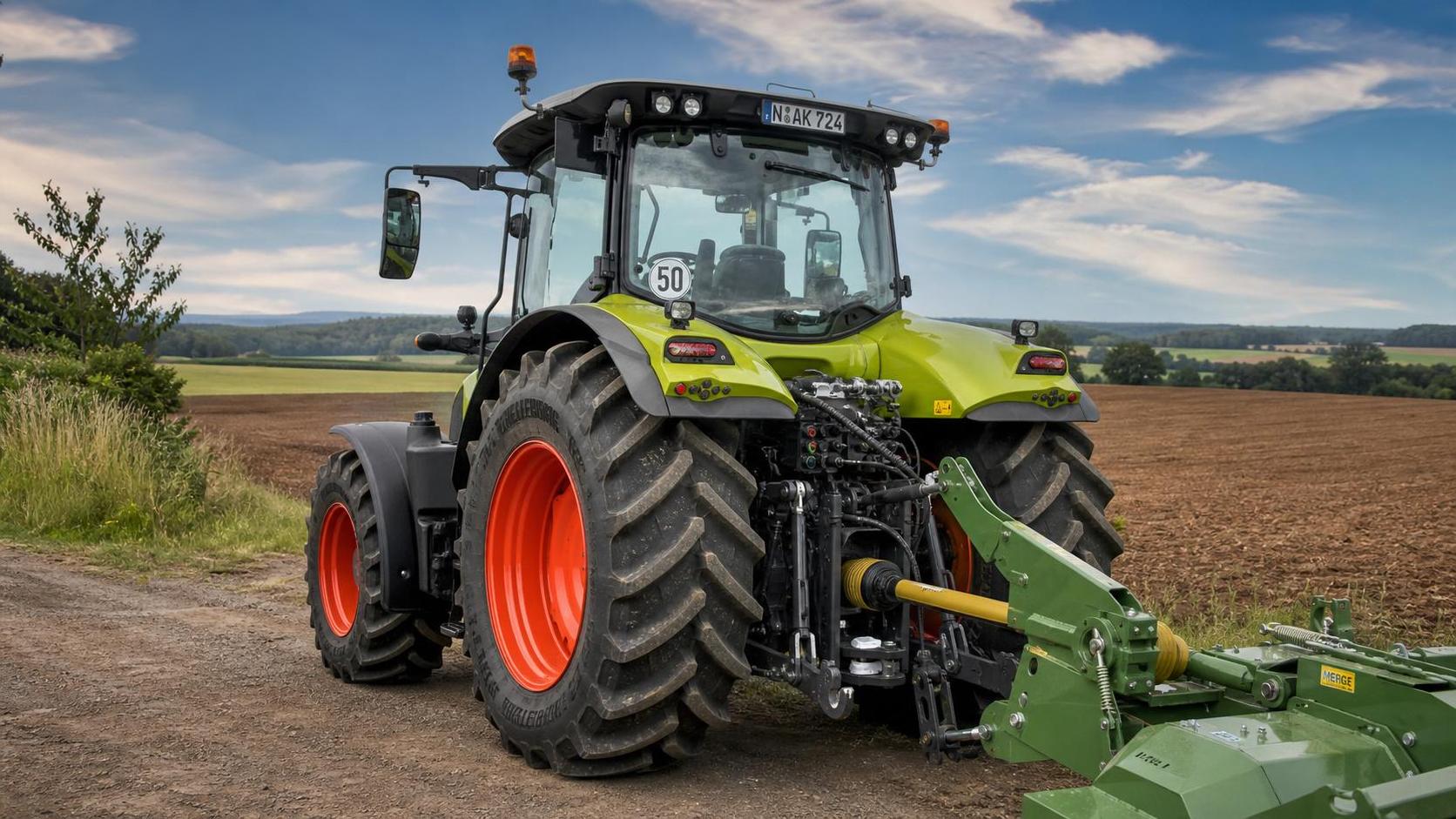 Tractor Driveline Fuel Efficiency: Which Transmission and PTO Factors Matter Most