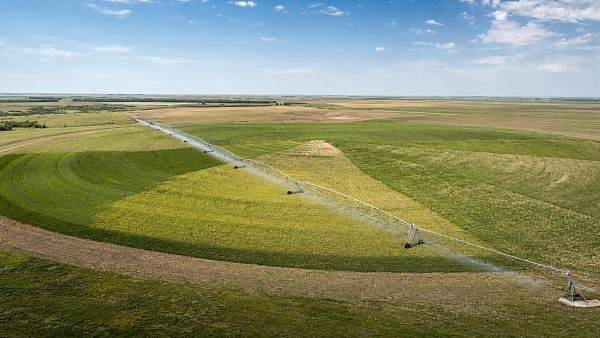 Variable Rate Center Pivot Systems: Field Conditions Required for Zone-Based Irrigation
