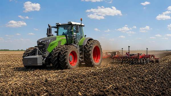 Tractor Driveline Efficiency: Which Loss Points Matter in Tillage Operations