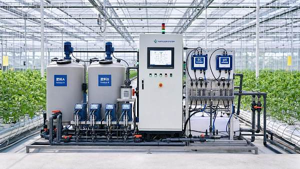 How to Compare Fertigation Control Systems Manufacturers for Greenhouse Use