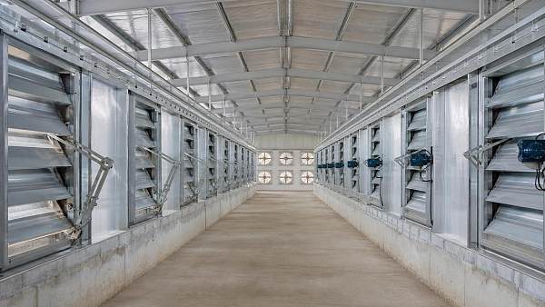 Air Inlet Systems for Ventilation: Manual vs Motorized Control Differences