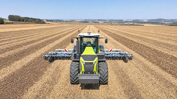Autonomous Steering Systems Accuracy: What Affects Pass-to-Pass Error in Field Work?