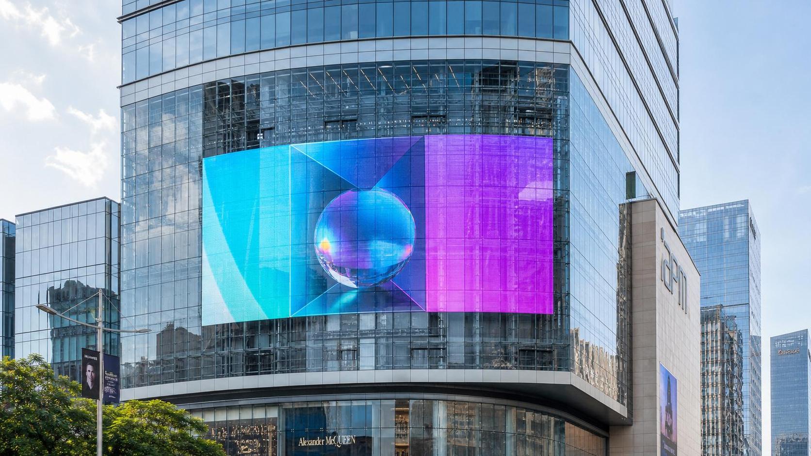What Drives Transparent Media Facades Cost? Structure, Brightness, Control, and Installation