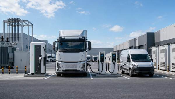 Megawatt Charging Station vs High-Power DC Fast Charging: What Fleet Operators Should Compare