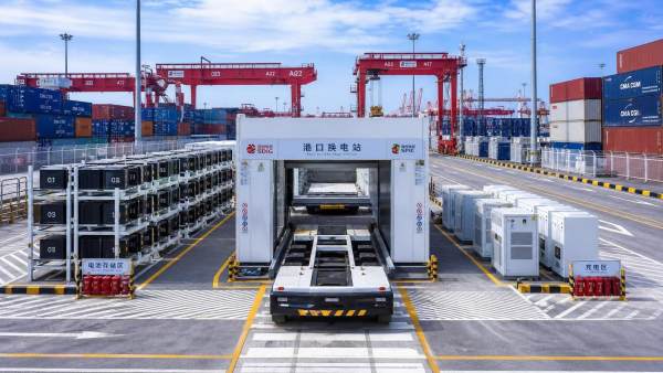 How to Choose Battery Swapping Stations for Ports: Throughput, Footprint, and Safety Factors