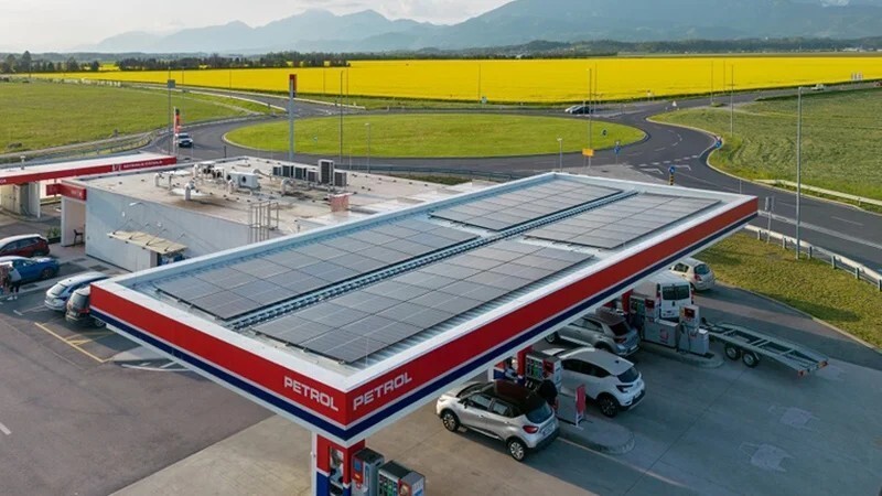 Six Key Applications of Photovoltaic Panels in the Commercial and Industrial Sectors 5 Six Key Applications of Photovoltaic Panels in the Commercial and Industrial Sectors 5