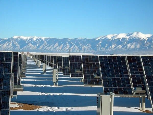 Temperature & Shading Impact on Mono vs Poly Panels