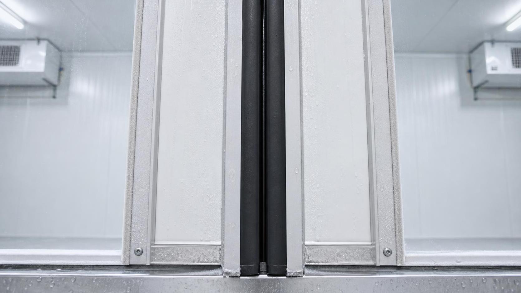Why EPDM Rubber Sealing Strip Compression Set Matters in Cold Room Doors
