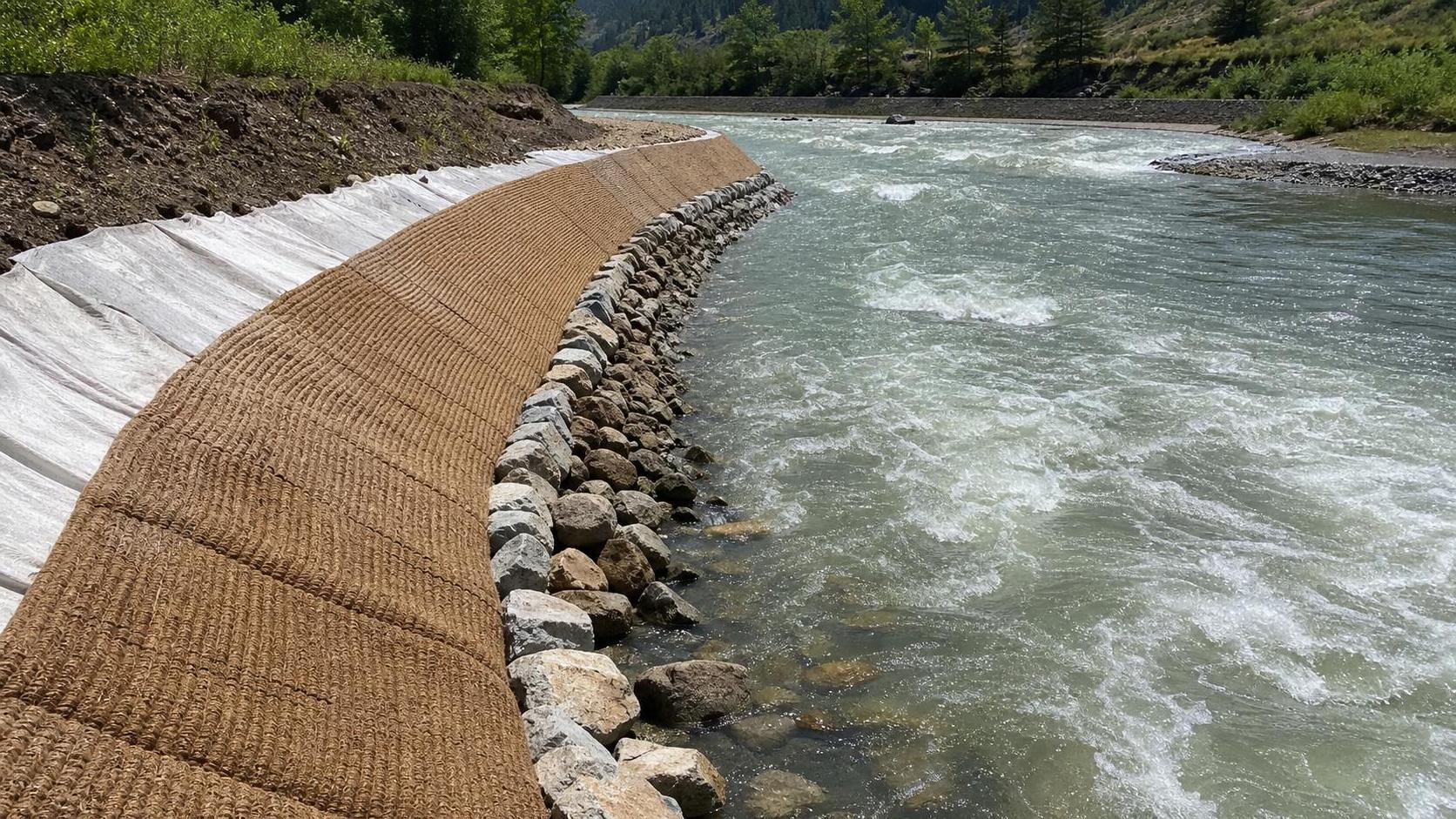 Best Erosion Control Textiles for Riverbanks in High-Flow Zones